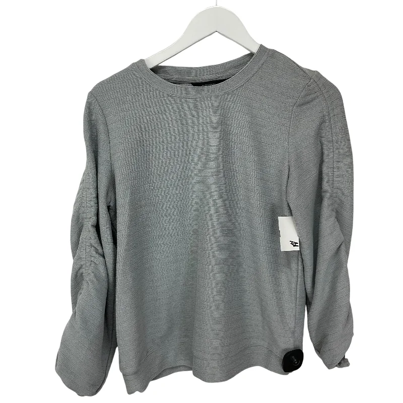 women's tops for those who want to stay on top of the latest fashion trends and wear pieces that are both stylish and on-trendTop Long Sleeve By Simply Vera In Grey, Size: S