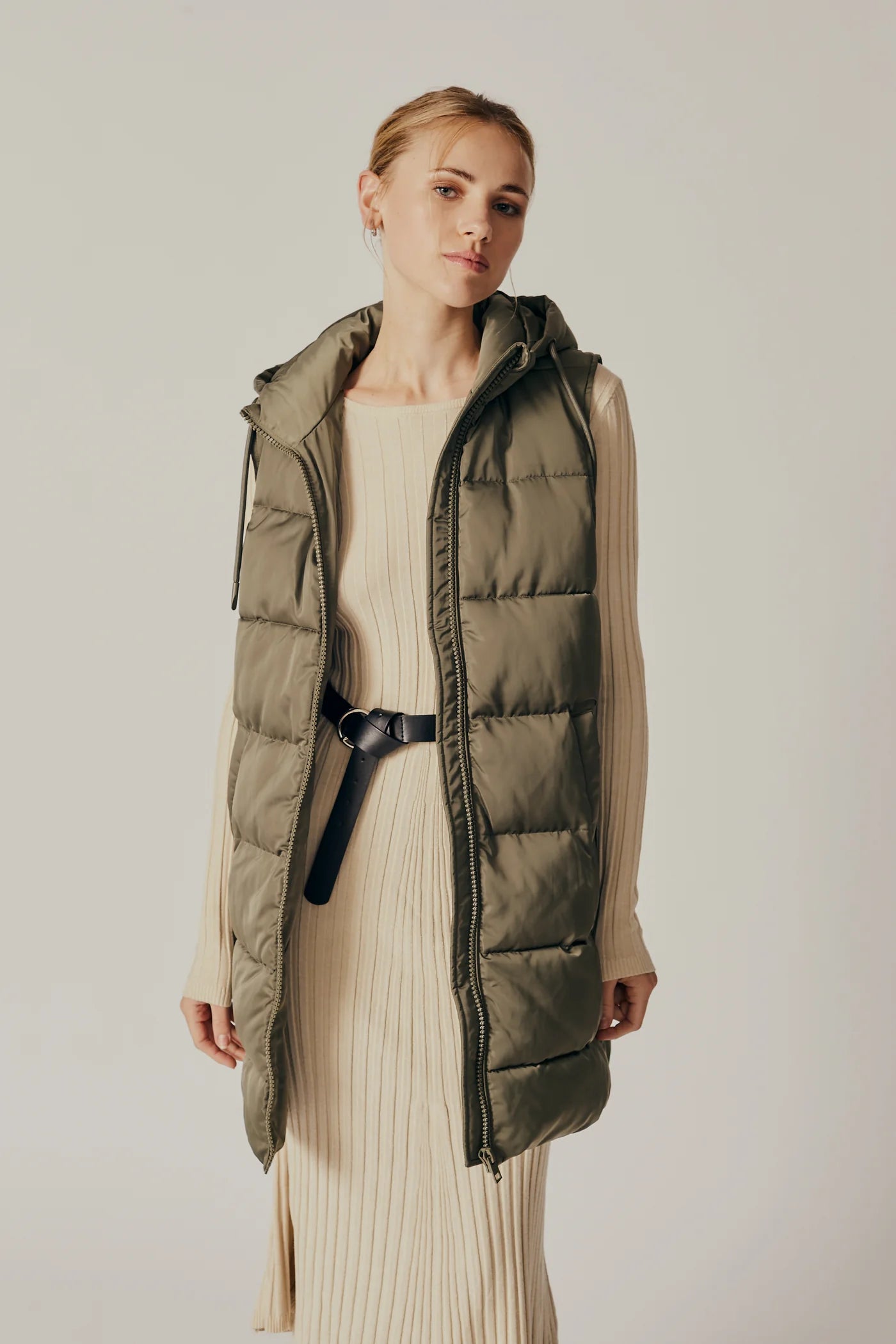 chic women's coats for winterSambucus Puffer Gilet - Army