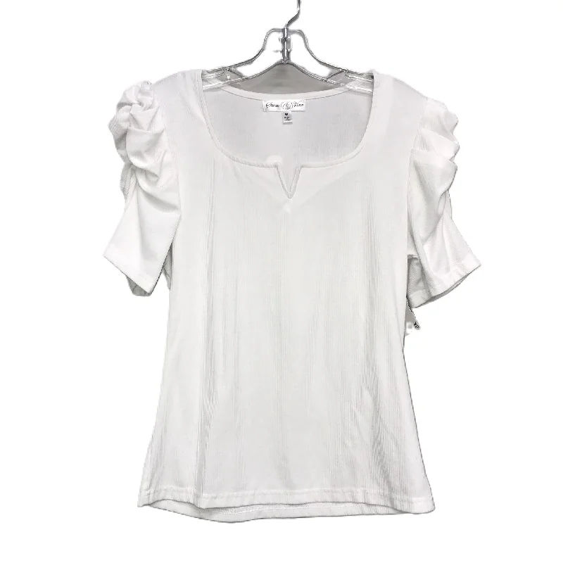 women's tops for those who want to add a personal touch to their wardrobe with unique and one-of-a-kind piecesTop Short Sleeve By Stem Vine In White, Size: M