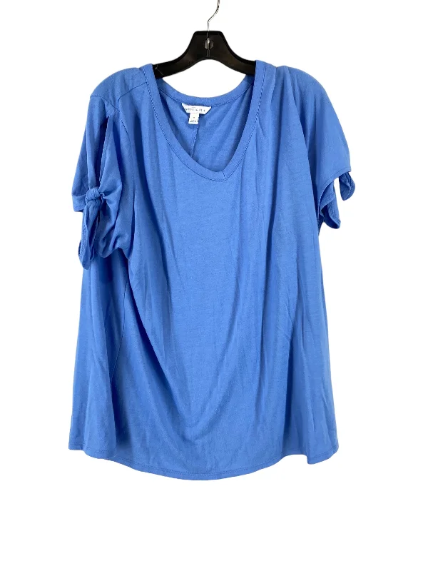 women's tops for those who want to stay on top of the latest fashion trends and wear pieces that are both stylish and on-trendTop Short Sleeve By Boutique + In Blue, Size: 2x