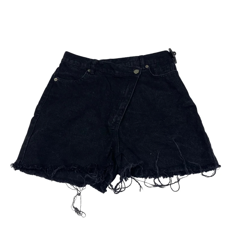 women's knee-length shortsShorts By Re Styled  Size: 4