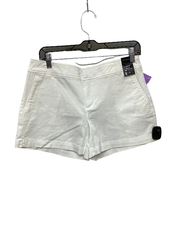 women's elastic waist shortsShorts By New York And Co  Size: 6