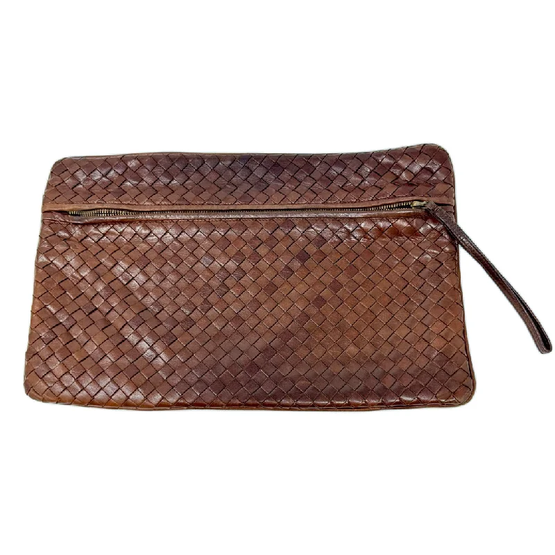 Peplum Hem DressBottega Veneta Clutch